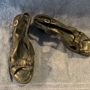 Born Women’s size 11 sandals